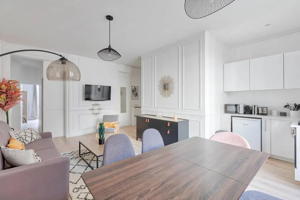 Cocooning Appartment Near Champs-Elysee Paris