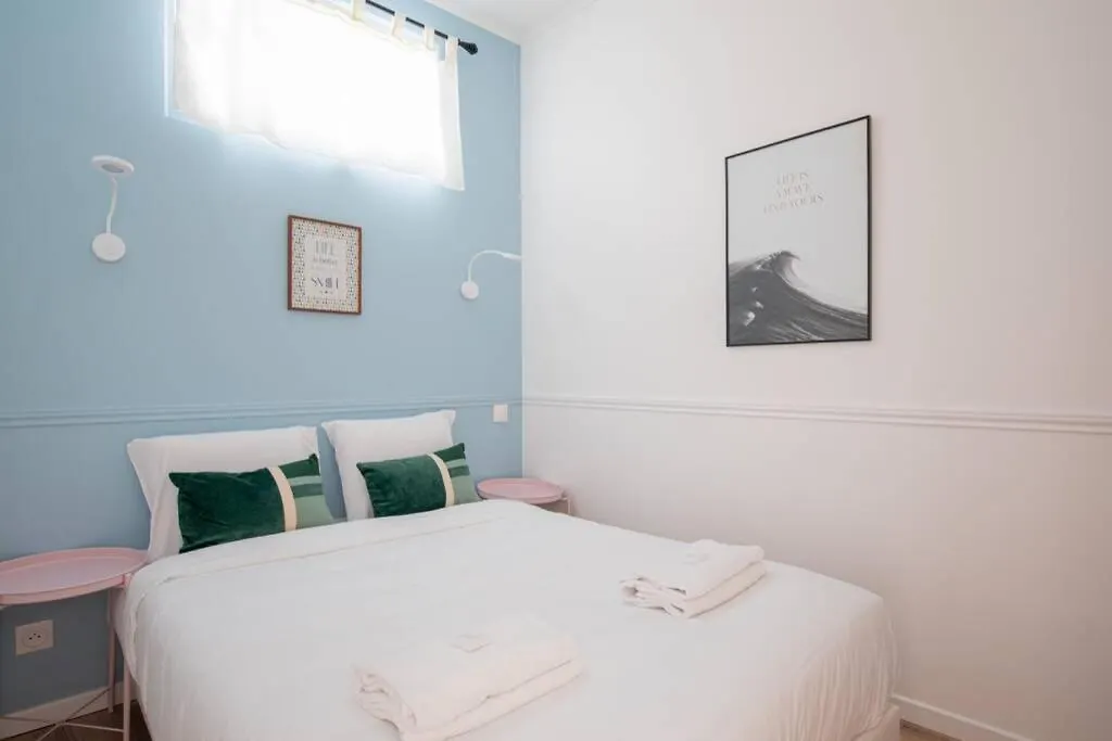 Daire Cocooning Appartment Near Champs-Elysee Paris